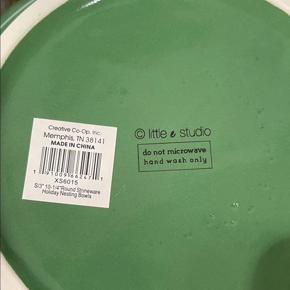 Creative Co-op Little Studio Holiday Serving/Mixing Bowl - Picture 2 of 10